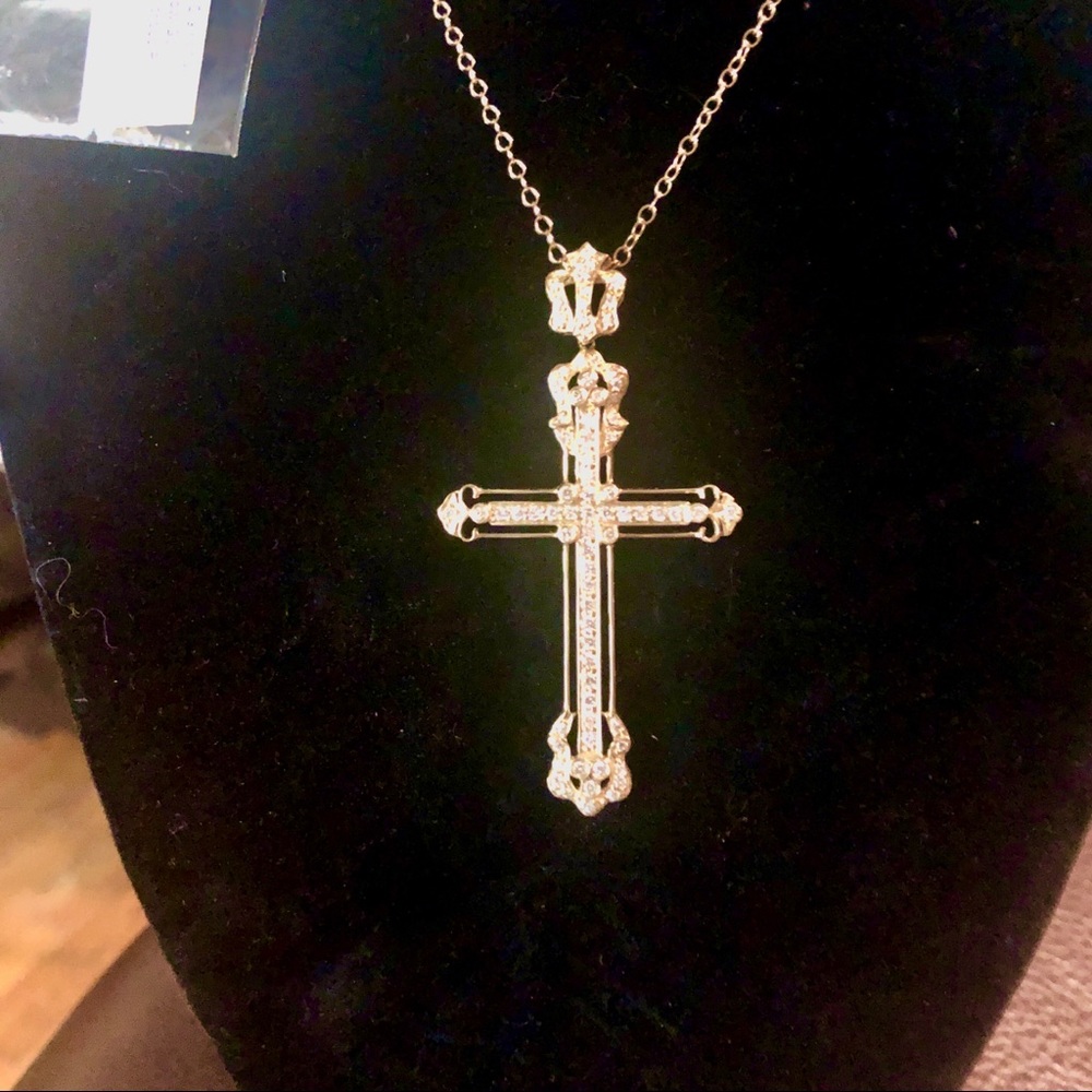 Exquisite Ornate Cross .99 ctw Diamond Rounds, 14kt Y Gold Cross w/16” chain NWT